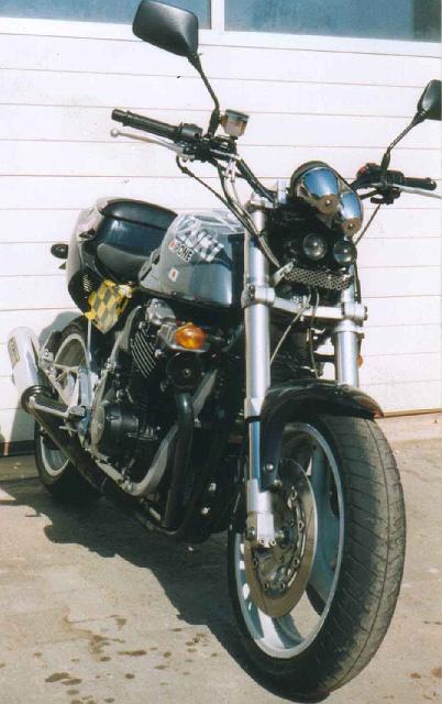 Dr's GSX 1100EF_front.jpg
